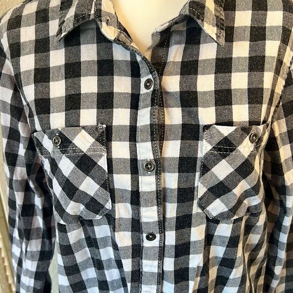 Vanilla Star Ladies Button Down Long Sleeve Plaid Shirt ~ Size Large - Picture 3 of 6